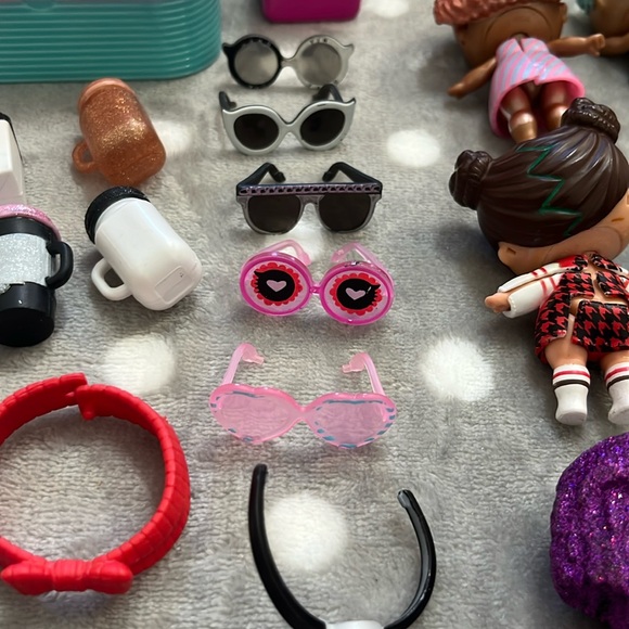 L.O.L Surprise Lot of Dolls, Pets and Accessories - Picture 12 of 17